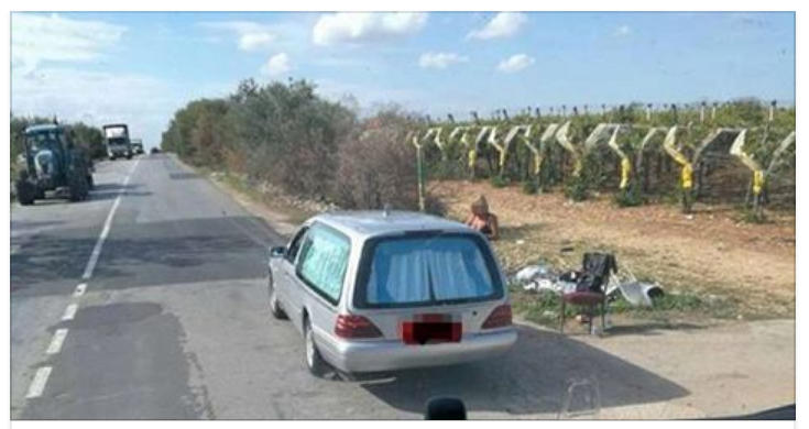 PUGLIA - CARRO FUNEBRE SORPRESO FERMO A BORDO STRADA CON UNA PROSTITUTA - 30/10/2017