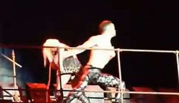 MALORE PER LADY GAGA A BARCELLONA: LA CANTANTE VOMITA AL CONCERTO -VIDEO - 08/10/2012