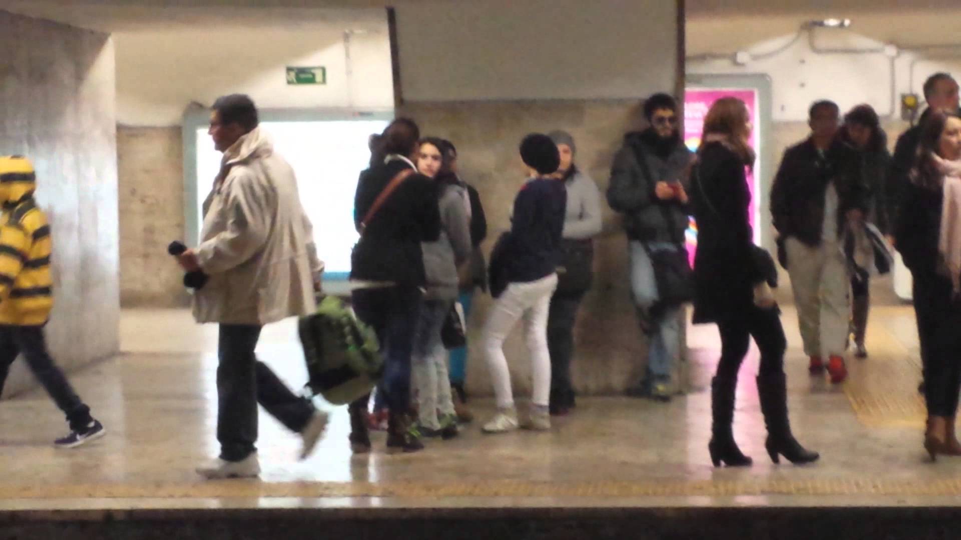 METRO TERMINI: LO SCIPPO IN DIRETTA IN TUTTE LE SUE DINAMICHE - VIDEO - 08/05/2014