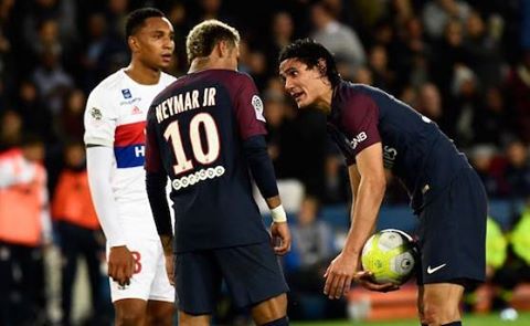 PAZZESCO: ''NEYMAR FA FUORI CAVANI'' ''IL MATADOR LASCIA IL PSG, VA AL NAPOLI O...'' - COLPO DI SCENA - 20/09/2017