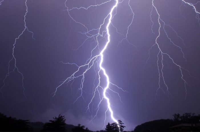 METEO - ARRIVA IL RIBALTONE PORTANDO FORTI TEMPORALI E TEMPESTE: OCCHIO AD USCIRE IN QUESTI ORARI - 03/10/2017