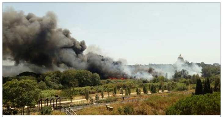 ROMA - RISCHIO NUBE TOSSICA: VASTO INCENDIO NELLA CAPITALE - 25/07/2017