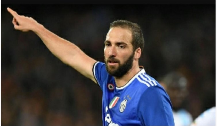 SFOTTO' HIGUAIN, S'ANNUNCIA UNA SERATA DURA ANCHE STASERA: I TIFOSI AZZURRI HANNO PREPARATO ANCHE... - 05/04/2017