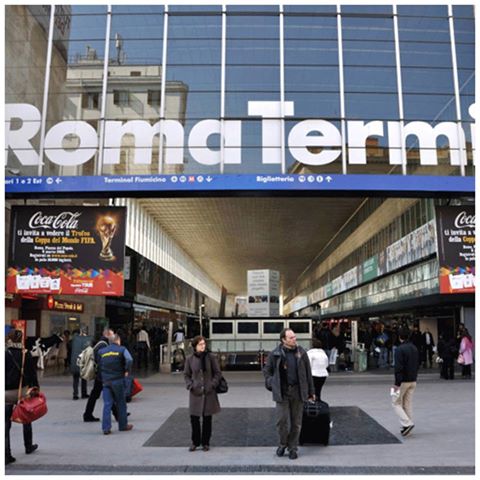 ROMA - SCATTA L'ALLARME ALLA STAZIONE TERMINI: ''BISOGNA EVACUARE SUBITO'' - 28/07/2017