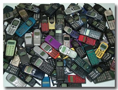 I CELLULARI DEGLI ANNI 90 CHE HANNO FATTO LA STORIA - VEDI SE C'E' ANCHE IL TUO VECCHIO CELLULARE - 18/04/2014