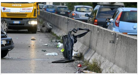 TERRIBILE INCIDENTE A ROMA: SONO STATI INUTILI I SOCCORSI L'UOMO E' MORTO SUL COLPO - 24/10/2017