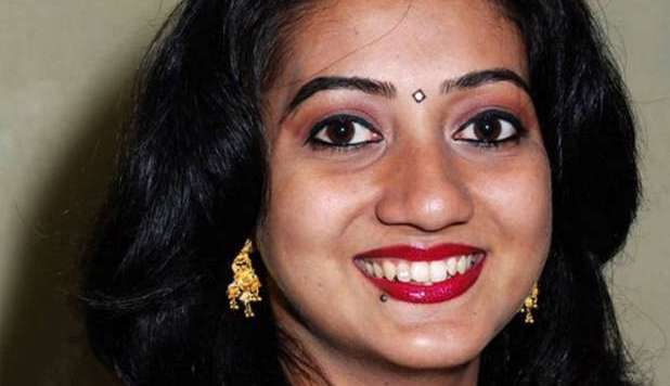 SAVITA MUORE A 31 ANNI DI SETTICEMIA. 'LE HANNO IMPEDITO L'ABORTO' - 14/11/2012