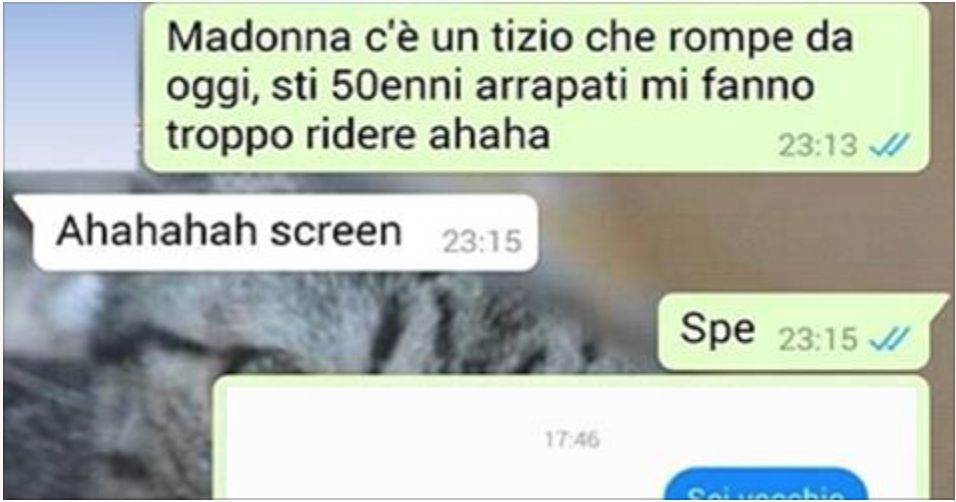 UNA RAGAZZA RICEVE UN MESSAGGIO... - 31/07/2016