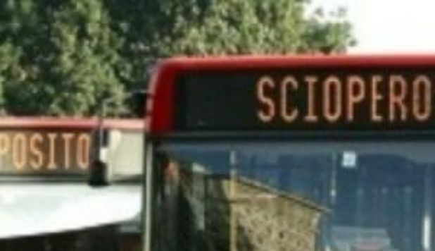 ROMA, IL VENERDÌ NERO DEI TRASPORTI. SCIOPERO DI 24 ORE PER BUS, METRO, TRENI. INFO E ORARI - 05/07/2012