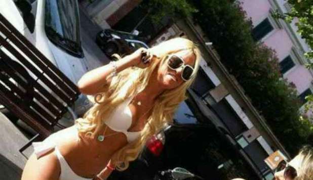 ROMA, VESTITI A 5 EURO: MA SOLO SE LO SHOPPING È IN BIKINI - 30/07/2012