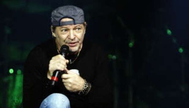 VASCO ROSSI TRANQUILLIZZA I FAN: 'MI STO RIMETTENDO, CONCERTO NEL 2013' - 18/12/2012