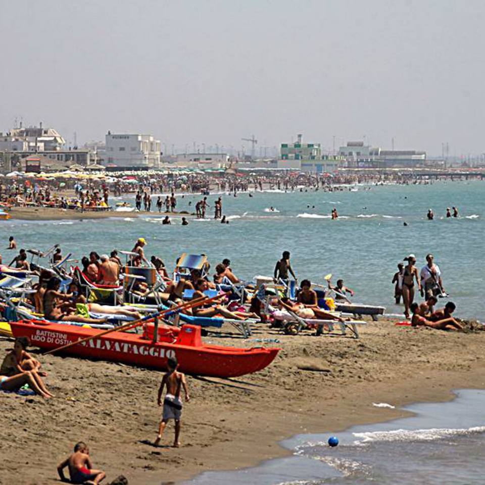 ROMA - ALLERTA TERRORISMO: ACCADE ALLE SPIAGGE DEL LITORALE - 27/07/2017