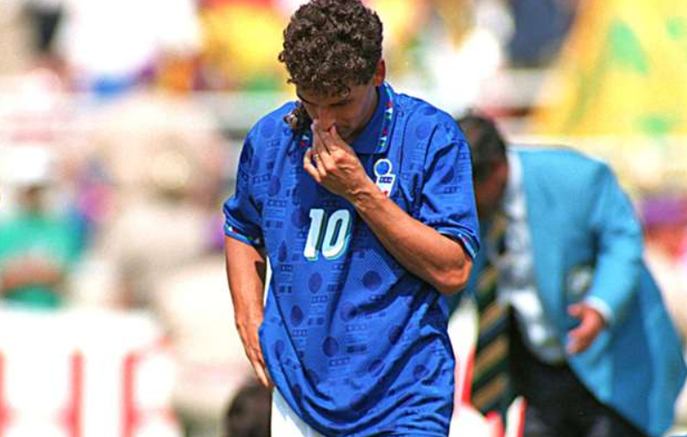 ROBERTO BAGGIO IN LACRIME: PAROLE STRAZIANTI DEL CAMPIONE ITALIANO - MONDO DEL CALCIO COMMOSSO - 16/09/2017