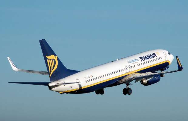 LAVORO, RYANAIR ASSUME: ECCO COSA CERCANO E COME CANDIDARSI - 27/01/2014