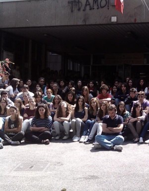 Bombe Brindisi, si fermano anche gli studenti Presidio al Pantheon, annullata Notte dei musei - 19/05/2012