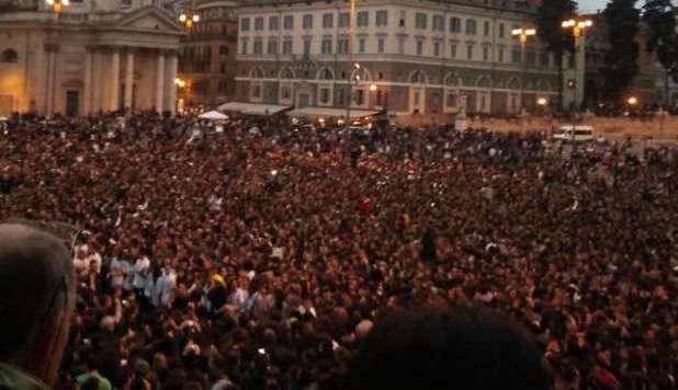 ROMA IN DELIRIO PER IL GANGNAM STYLE: ALMENO 30MILA PER IL FLASH MOB - VIDEO - 10/11/2012