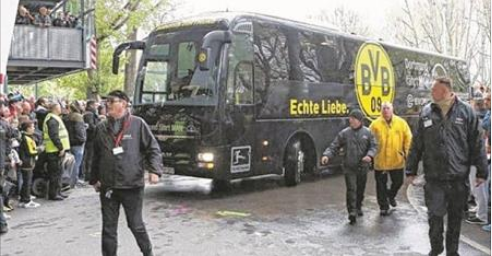 PAURA A DORTMUND. ESPLODONO 3 BOMBE VICINO AL BUS CON A BORDO I GIOCATORI  CI SONO FERITI - 11/04/2017