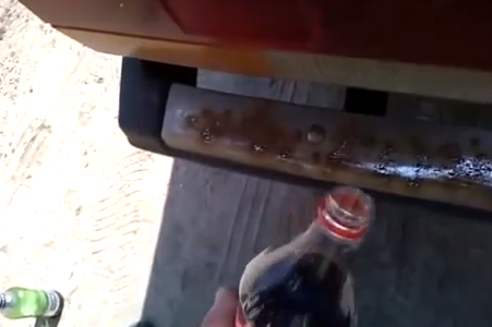 ECCO COME ELIMINARE LA RUGGINE CON LA COCA COLA - IL VIDEO CHE ALLARMA IL WEB - 04/03/2014