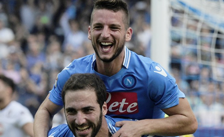 ''HIGUAIN IN PANCHINA, COME LO VEDI?'' MERTENS RISPONDE COSI' E FA IMPAZZIRE I TIFOSI NAPOLETANI - LE SUE PAROLE - 26/09/2017