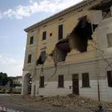 TERREMOTO IN EMILIA, ALTRA FORTE SCOSSA AVVERTITA A MILANO, BOLOGNA E IN VENET - 03/06/2012